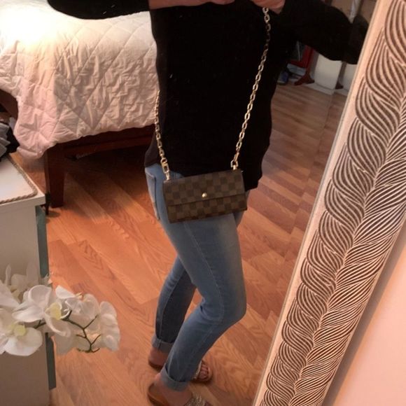 AUTHENTIC Louis Vuitton Damier Azur Wallet on Chain - Picture 4 of 15